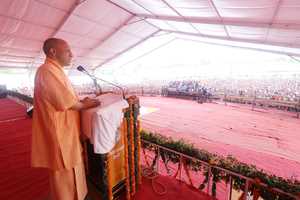 मोदी सरकार के दस साल के कार्यकाल स्वर्णकाल : सीएम योगी